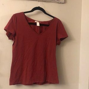 Maroon v-neck